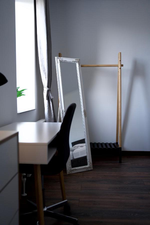 Style Hotel Ungheni Targ Kültér fotó