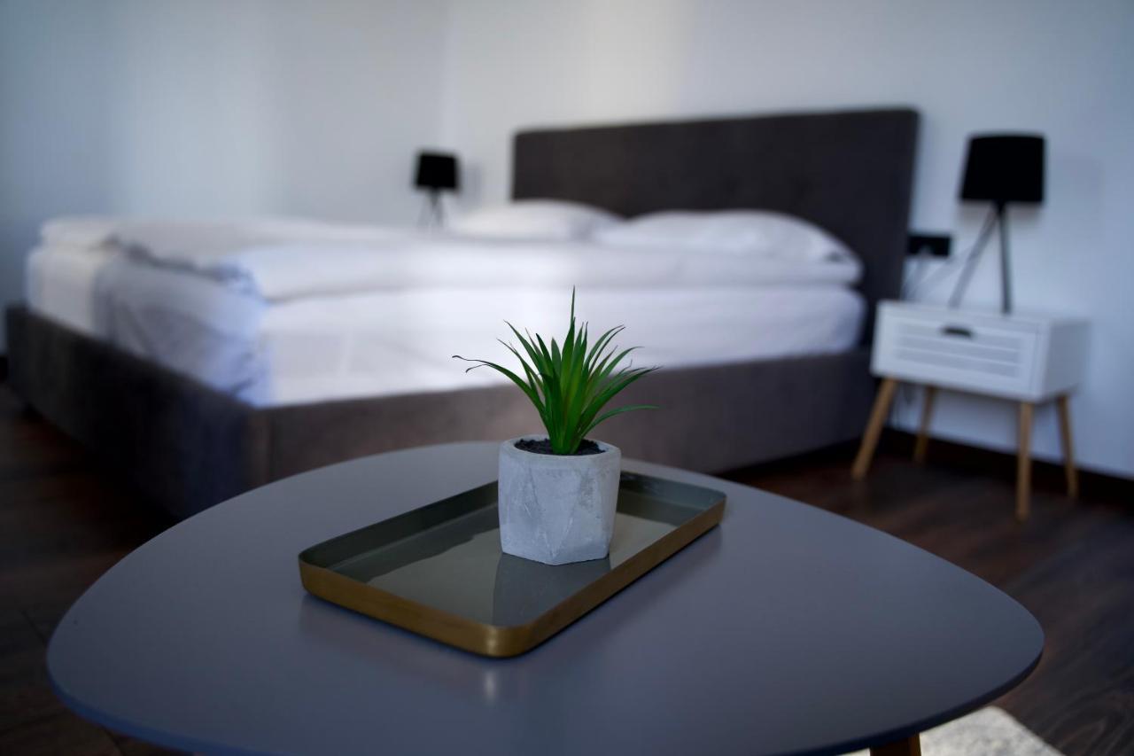 Style Hotel Ungheni Targ Kültér fotó