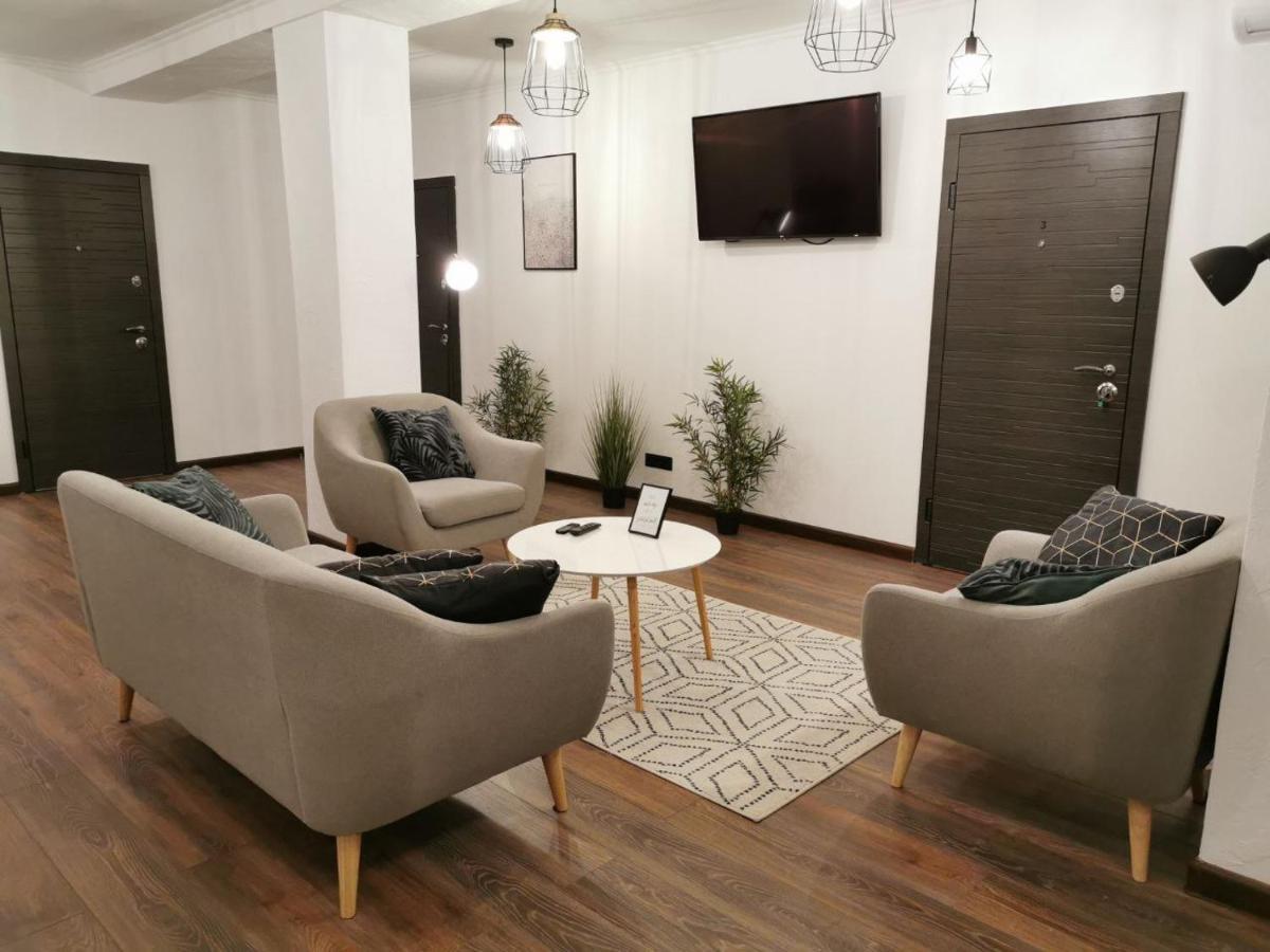 Style Hotel Ungheni Targ Kültér fotó