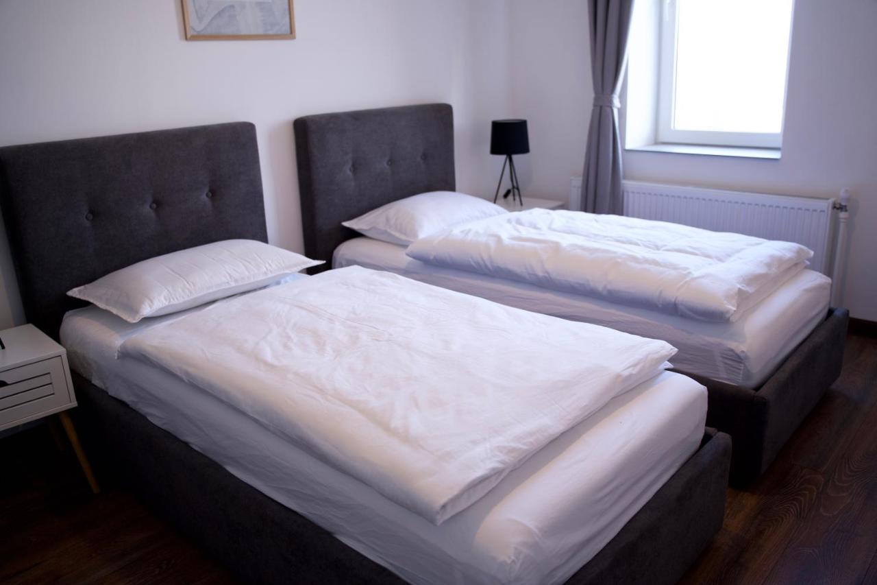Style Hotel Ungheni Targ Kültér fotó